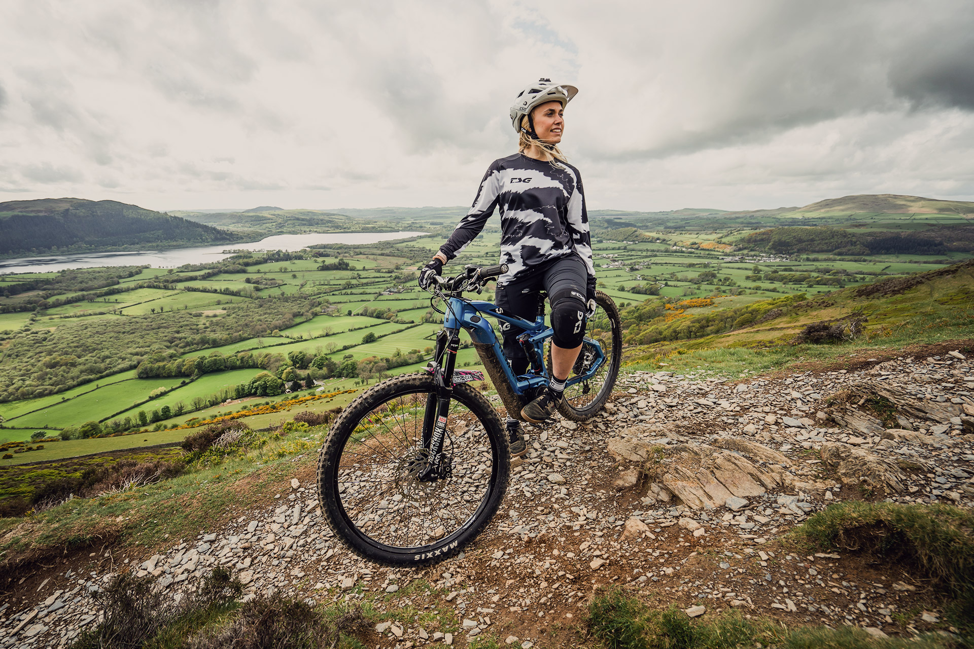 Man riding 2025 womens bike